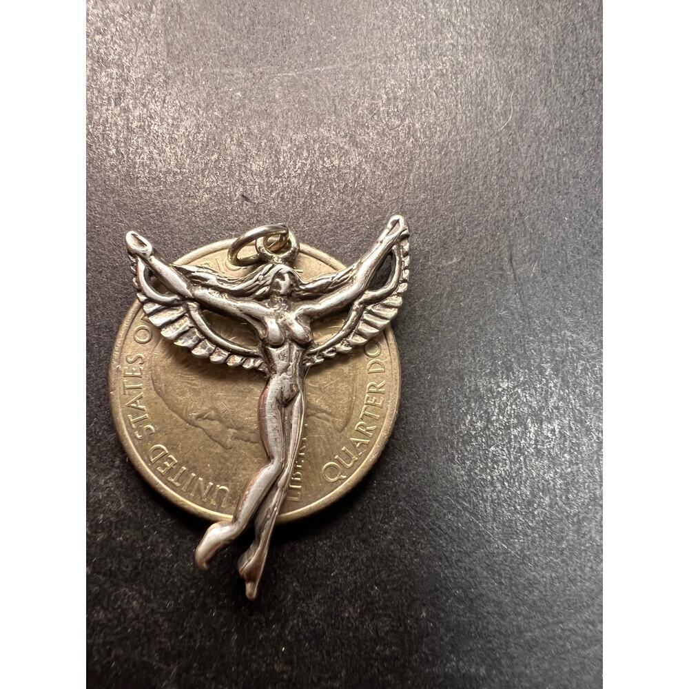 Vintage Sterling Silver Winged Goddess Angel Pendant 2.55g - Picture 3 of 8